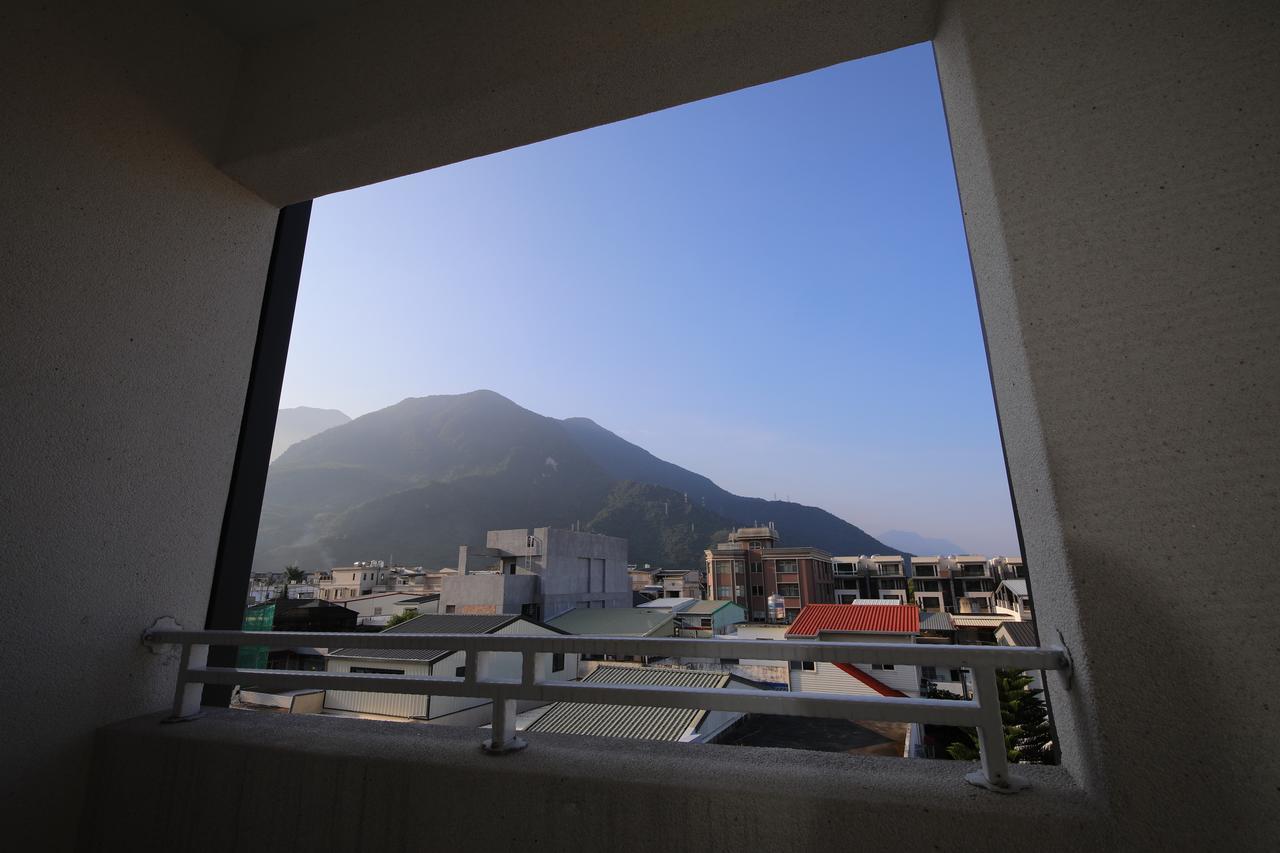 五葉松民宿-電梯民宿 近慈濟中小學及慈科大及人社院 Hualien City Exterior photo